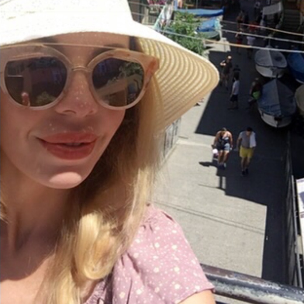 Meet your Posher, Brooke